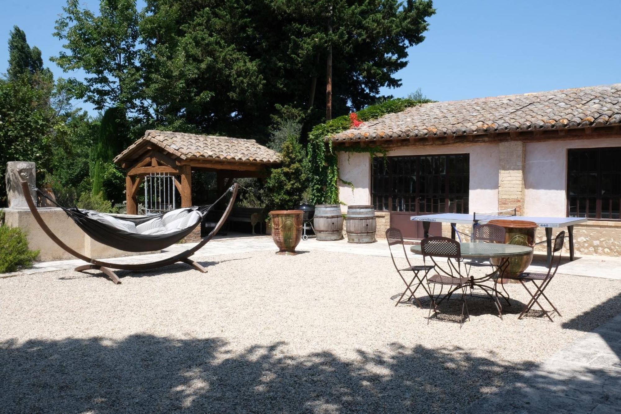 Typical Provencal Farm House Close To L'Isle Sur La Sorgue - 12 Persons Cavaillon Exteriör bild